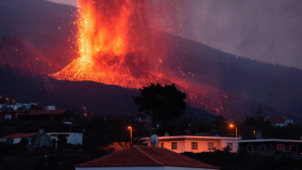 volcan-de-cumbre-vieja-espana-cumple-38-dias-de-erupcion-ininterrumpida